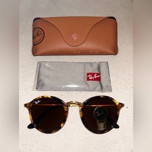 NEW RAY-BAN SUNGLASSES - Round Fleck in Polished Brown Havana